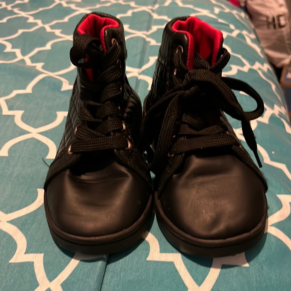 Girls boots